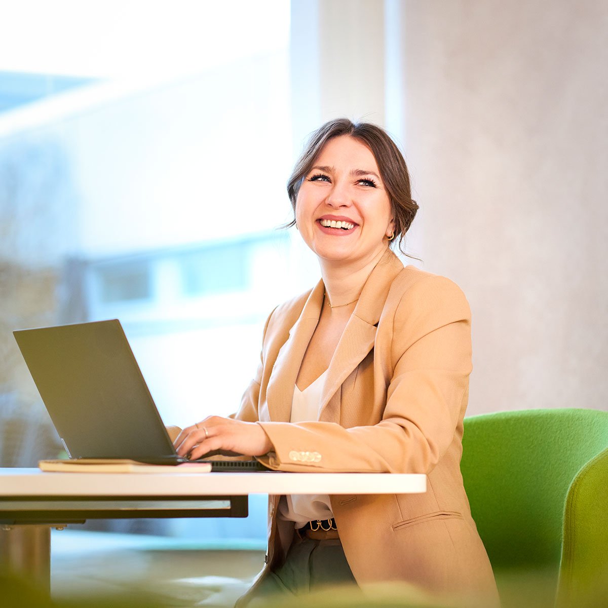 abs-team-kontakt-1200x1200-2